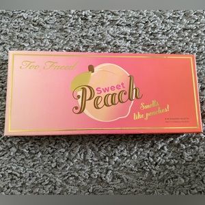 Too Faced Sweet Peach Eye shadow palette